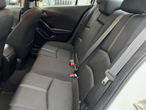 2017 Mazda MAZDA3 Sport