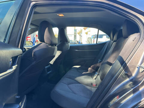 2020 Toyota Camry Hybrid LE