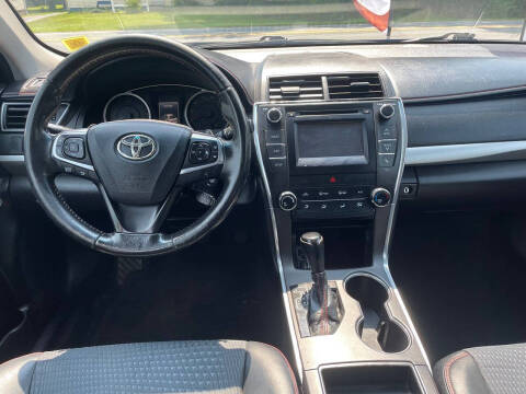 2015 Toyota Camry SE