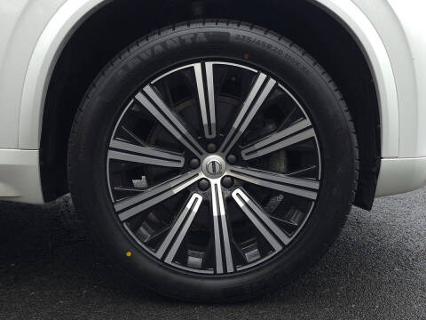 2024 Volvo XC90 B5 Core Bright Theme