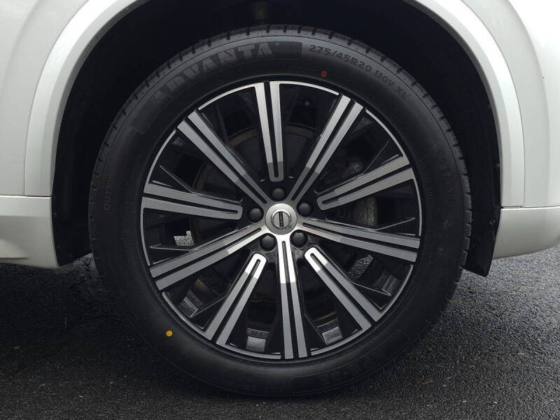 2024 Volvo XC90 B5 Core Bright Theme