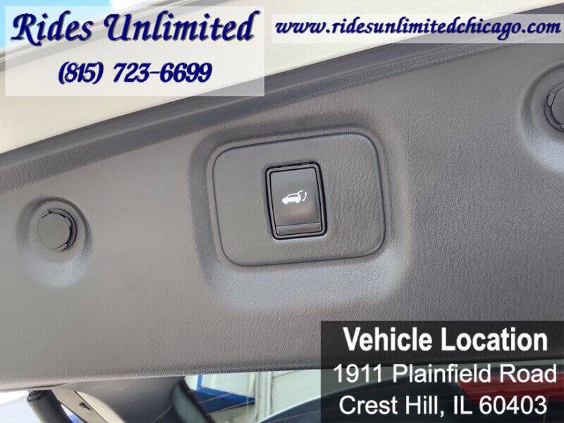 2019 Nissan Pathfinder SL