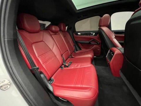 2021 Porsche Cayenne S Coupe