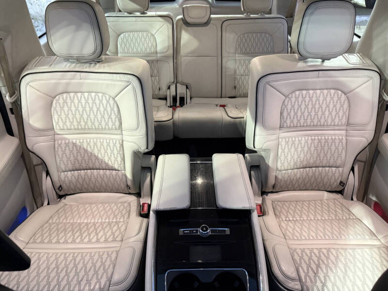 2019 Lincoln Navigator L Black Label