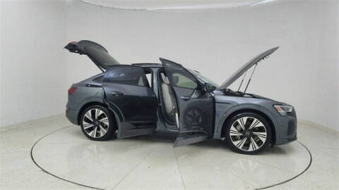 2024 Audi Q8 Sportback e-tron quattro Prestige S line