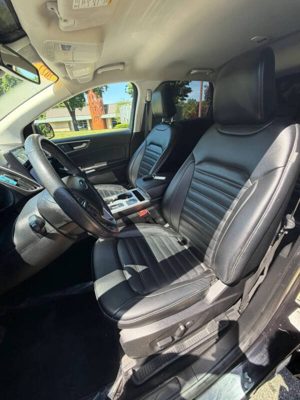 2022 Ford Edge