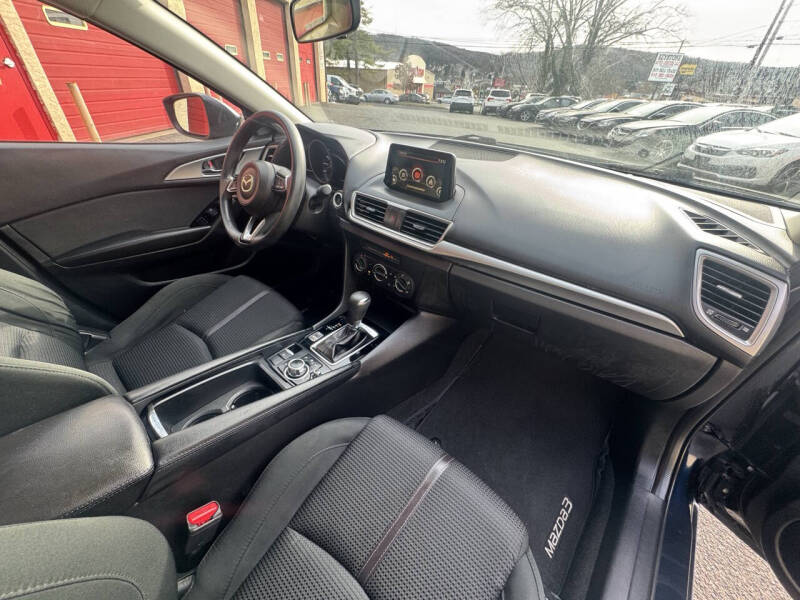 2017 Mazda MAZDA3 Sport