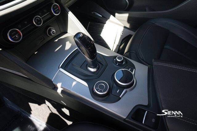 2019 Alfa Romeo Stelvio Sport