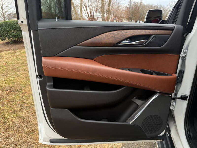 2018 Cadillac Escalade ESV Luxury