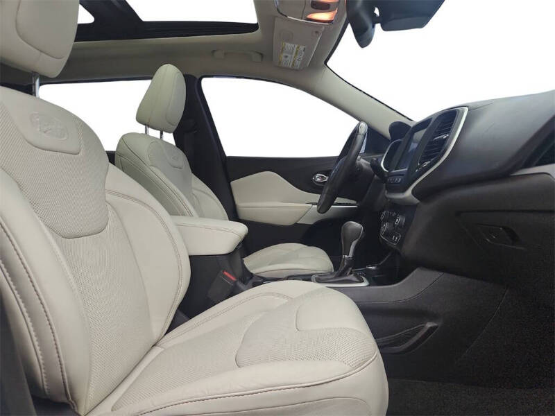 2016 Jeep Cherokee Overland