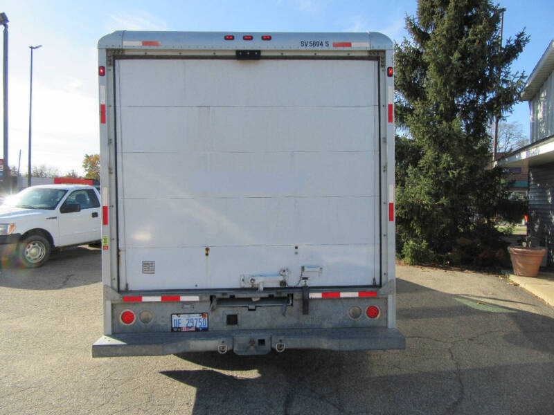 2010 Ford E-Series E-450 SD