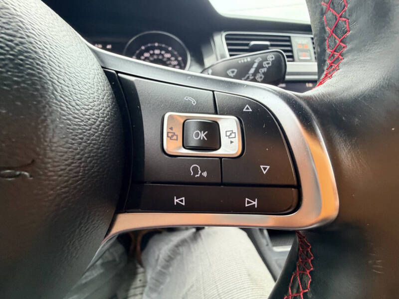 2016 Volkswagen Golf GTI S