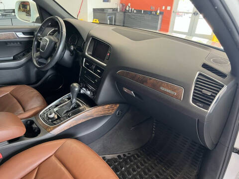 2011 Audi Q5 3.2 quattro Premium Plus