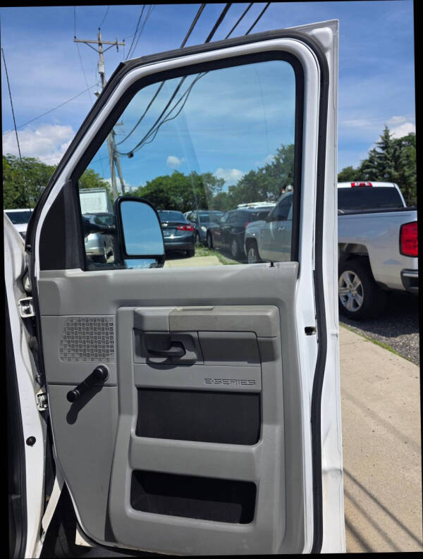 2014 Ford E-Series E-250