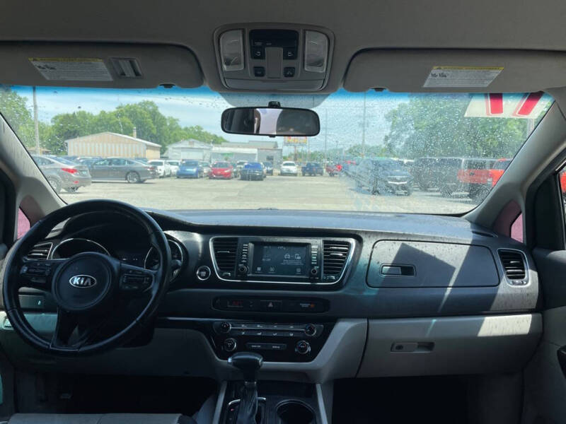 2017 Kia Sedona LX