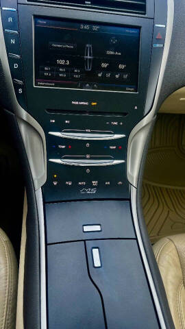 2014 Lincoln MKZ