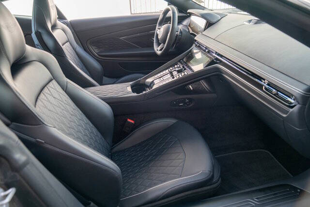 2024 Aston Martin DB12 23