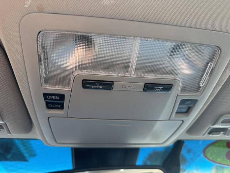 2018 Toyota Avalon Hybrid XLE Premium