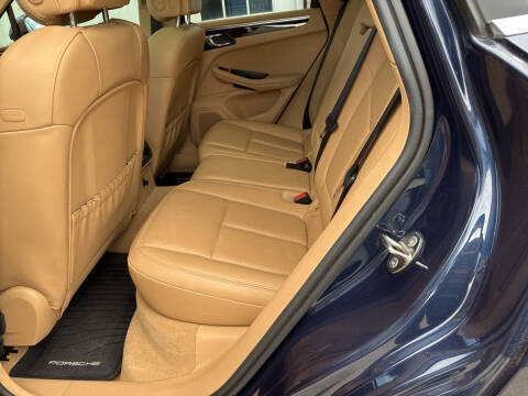 2015 Porsche Macan S