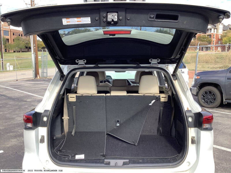 2022 Toyota Highlander XLE