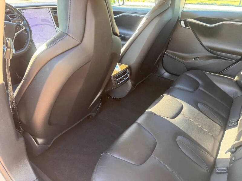 2014 Tesla Model S