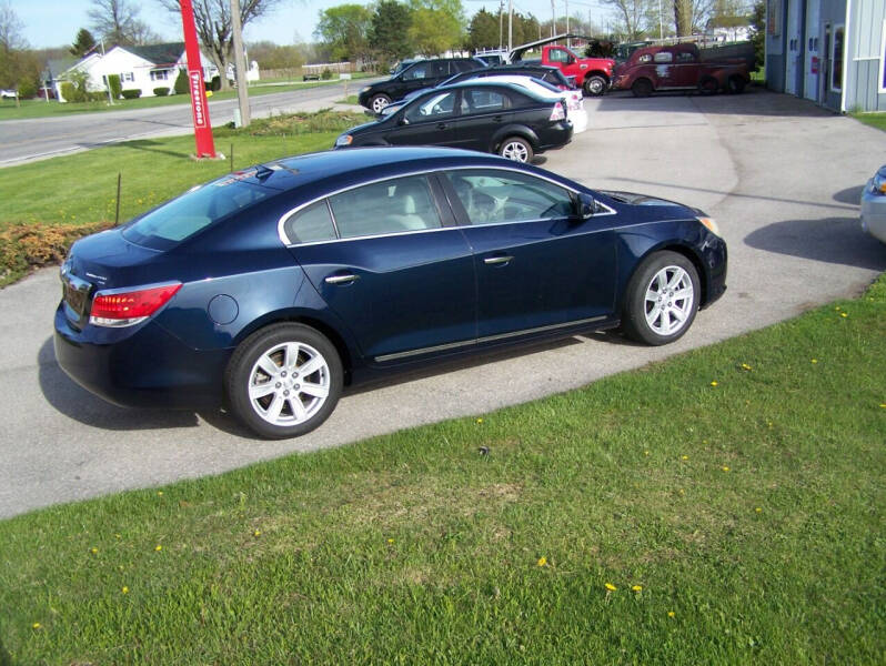 2010 Buick LaCrosse null photo 3