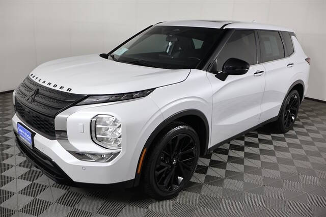 2022 Mitsubishi Outlander Black Edition