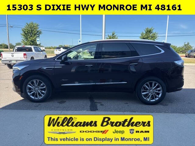 2023 Buick Enclave Avenir's photo