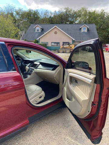 2017 Ford Taurus SEL