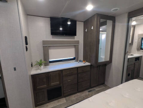 2022 Flagstaff 826MBR / 29ft