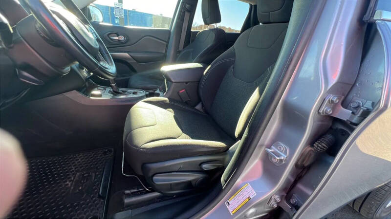 2019 Jeep Cherokee Latitude