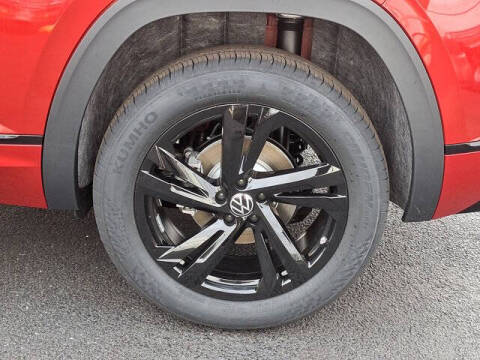 2025 Volkswagen Atlas Cross Sport SEL R-Line Black 4Motion