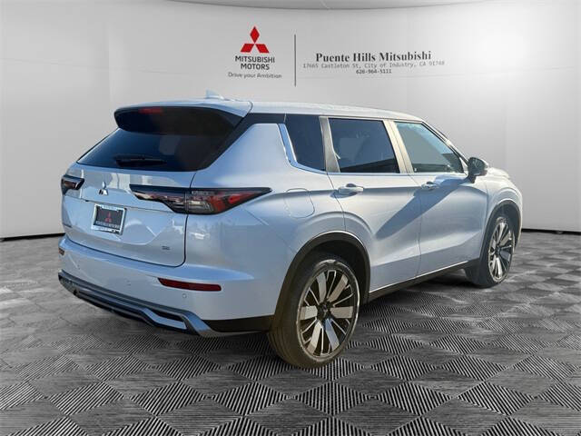 2026 Mitsubishi Outlander SE