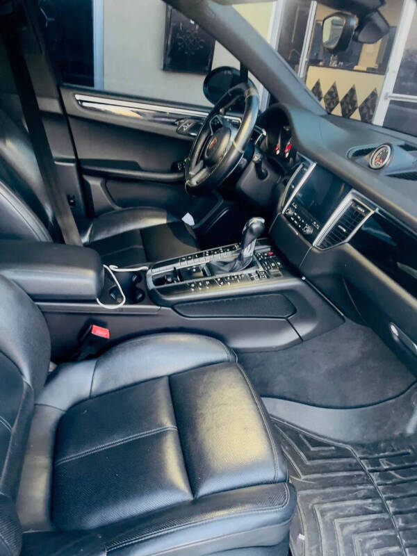 2017 Porsche Macan S