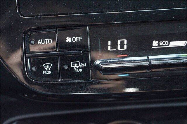 2019 Toyota Prius LE