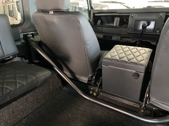 1998 Land Rover Defender 12
