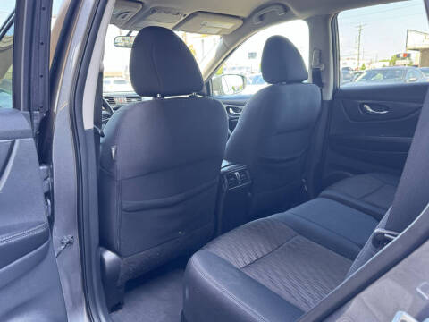 2017 Nissan Rogue SV