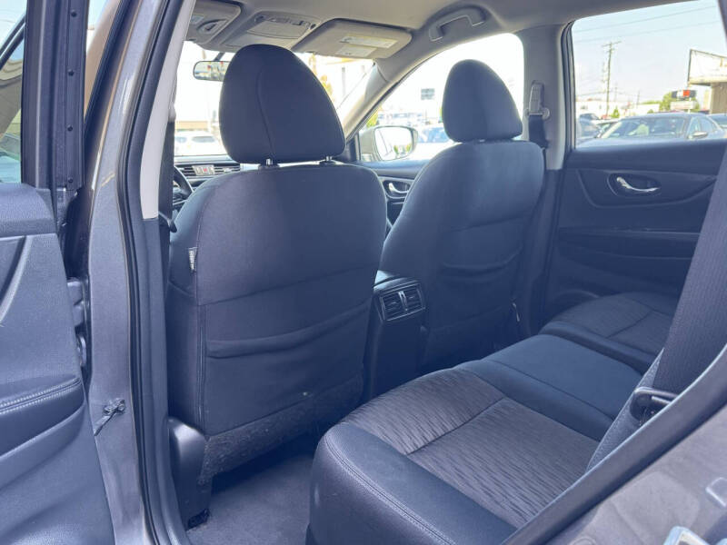 2017 Nissan Rogue SV