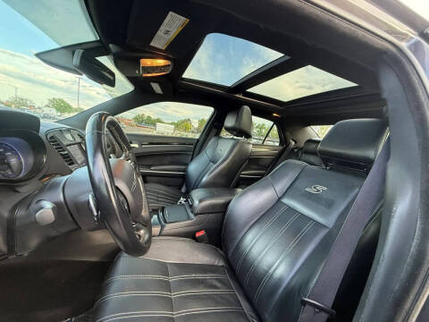 2017 Chrysler 300