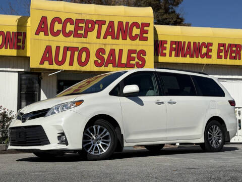 2018 Toyota Sienna XLE 8-Passenger