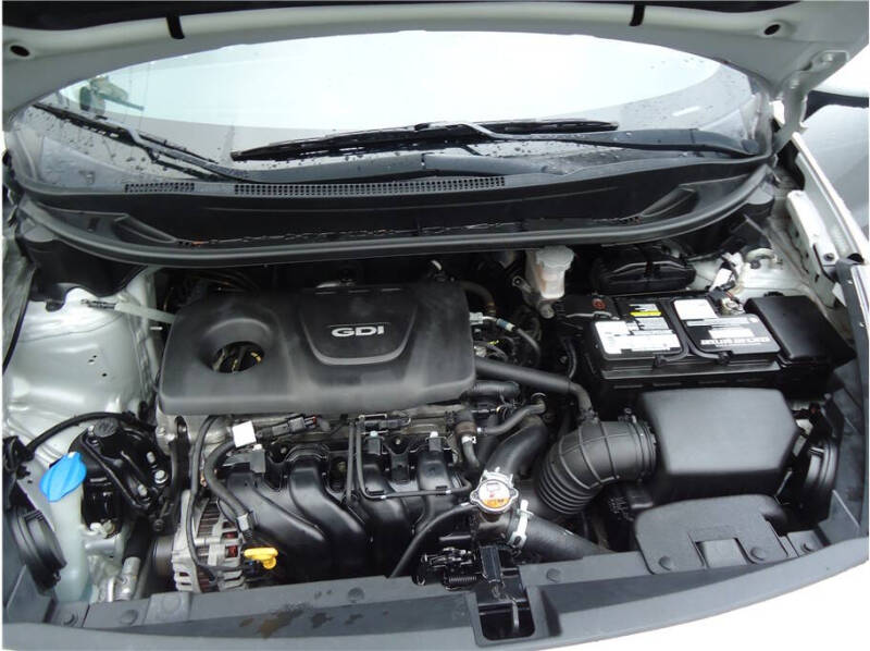 2016 Kia Rio 5-Door LX