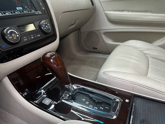 2011 Cadillac DTS Premium Collection