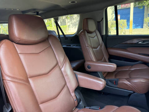 2017 Cadillac Escalade ESV Luxury