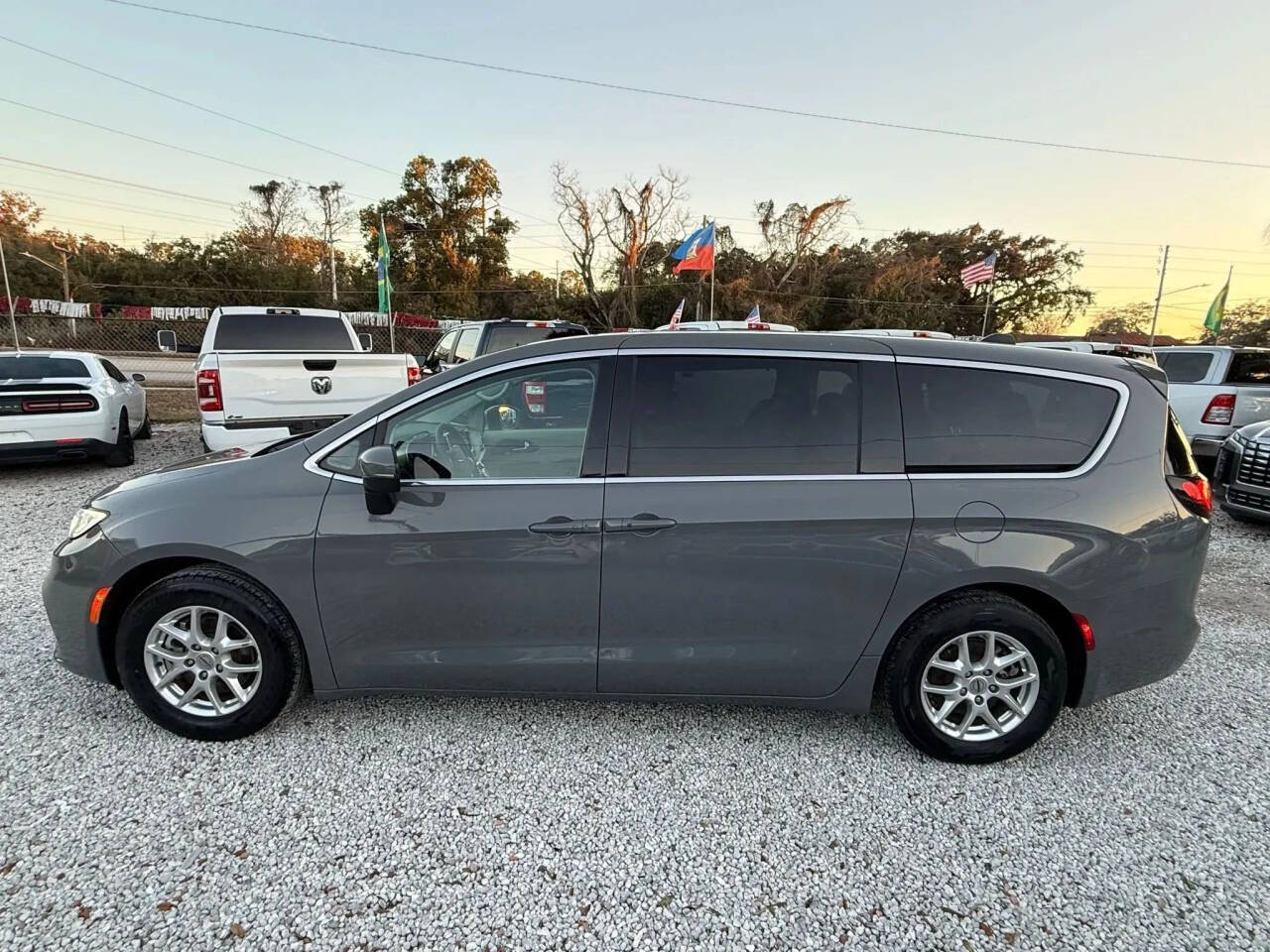 2023 Chrysler Pacifica Touring L Touring L 4dr Mini-Van 2