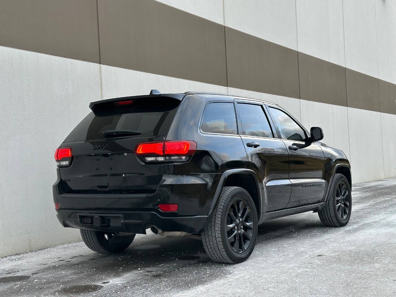 2022 Jeep Grand Cherokee WK for sale at Phoenix Motor Co in Romulus, MI