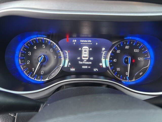 2024 Chrysler Pacifica Touring