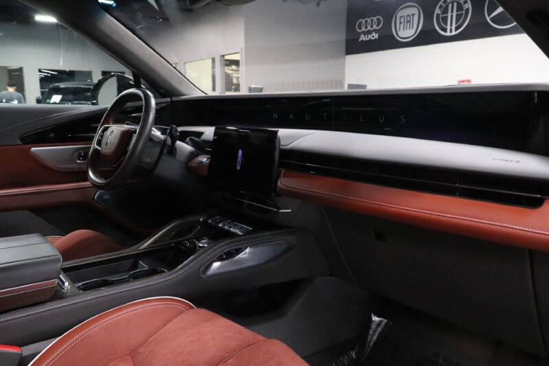 2024 Lincoln Nautilus Hybrid Black Label