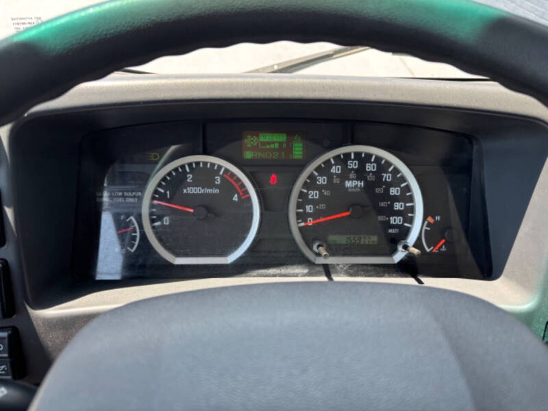 2018 Isuzu NPR Box Van