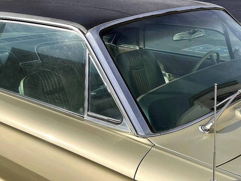 1965 Ford Thunderbird