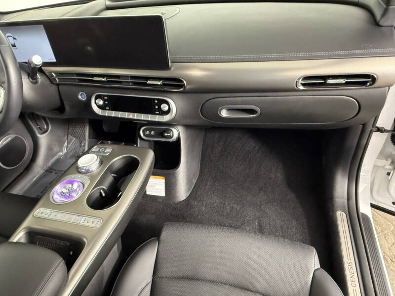 2023 Genesis GV60 Advanced